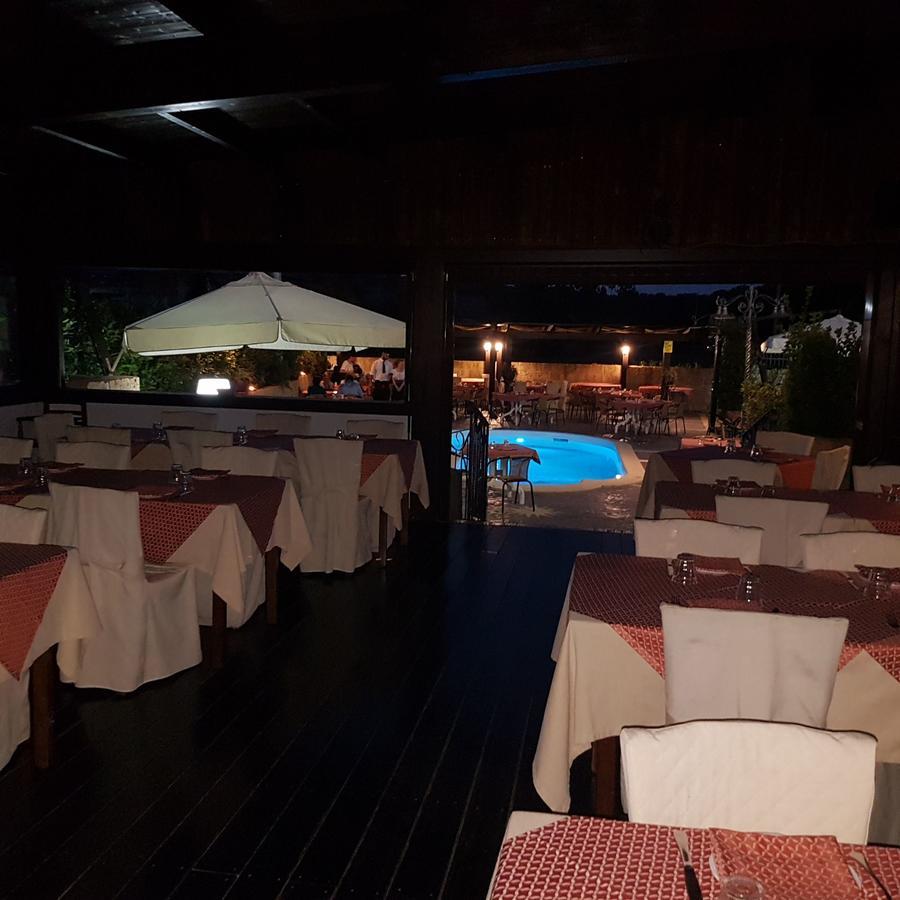 Hotel Il Dito E La Luna Рипа-Театина Экстерьер фото