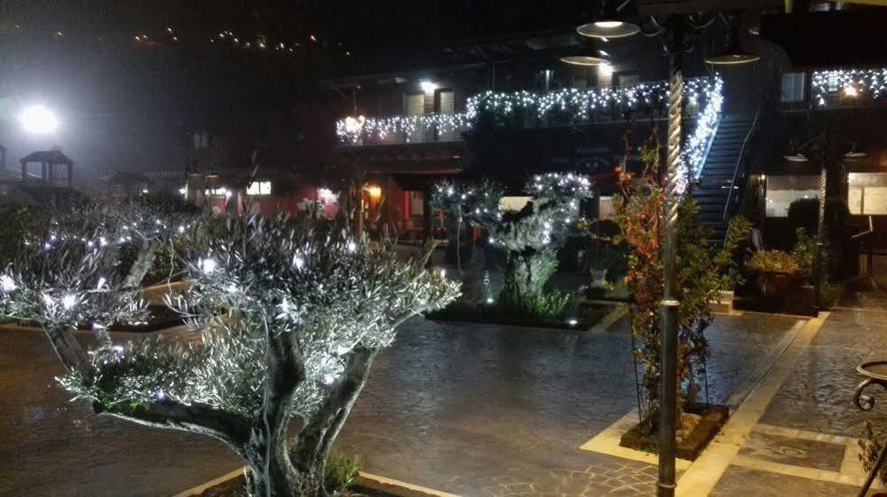 Hotel Il Dito E La Luna Рипа-Театина Экстерьер фото